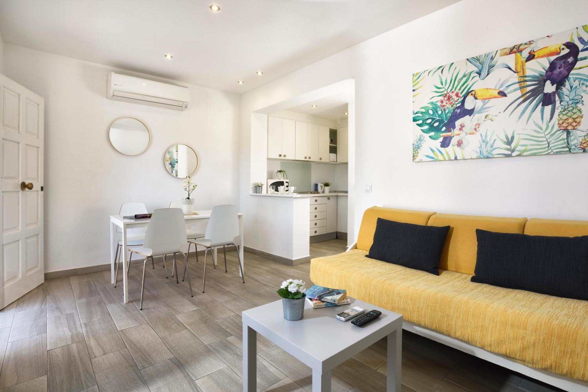 Naika Studios & Apartments Palmanova Екстериор снимка