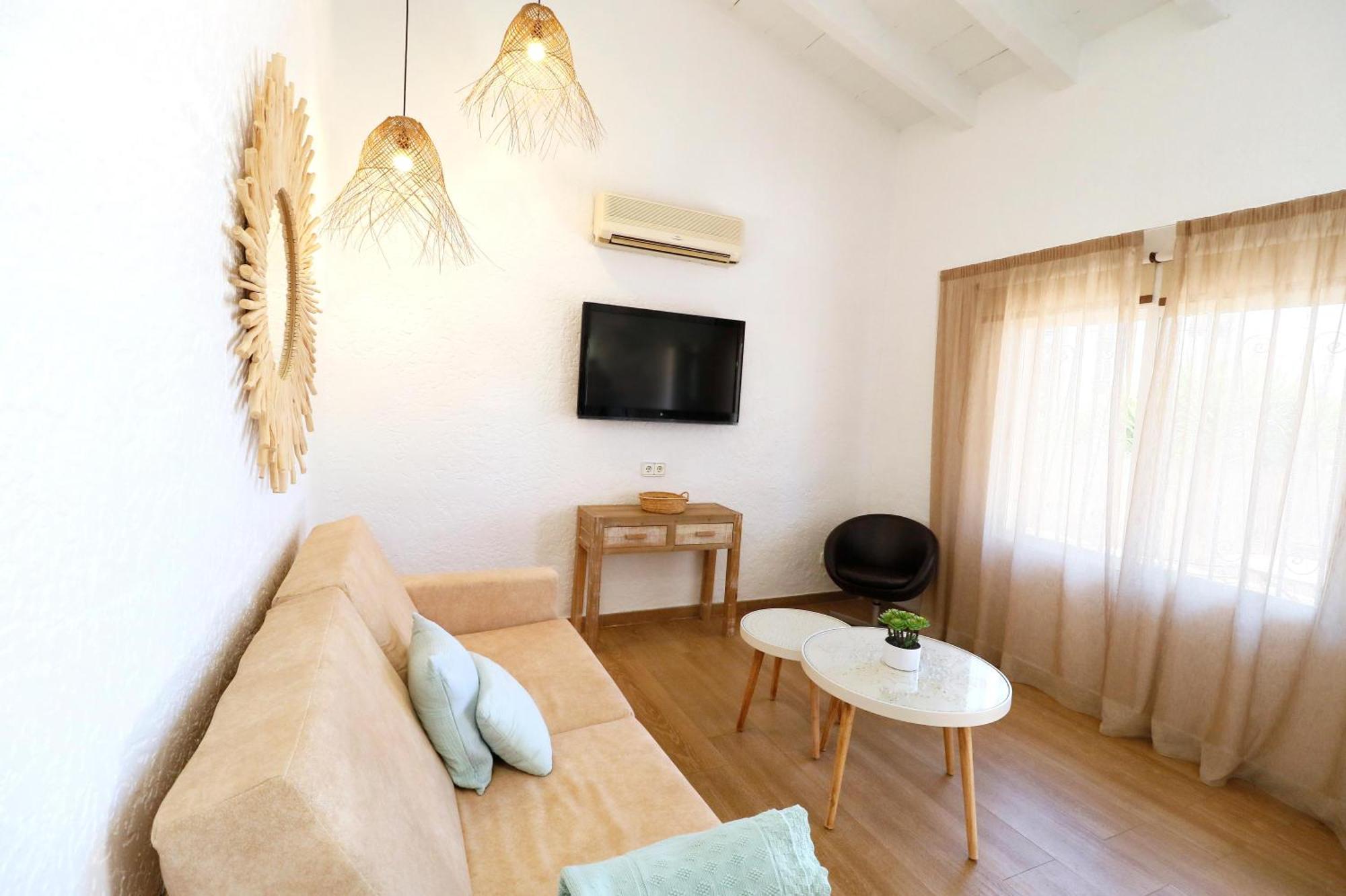 Naika Studios & Apartments Palmanova Екстериор снимка