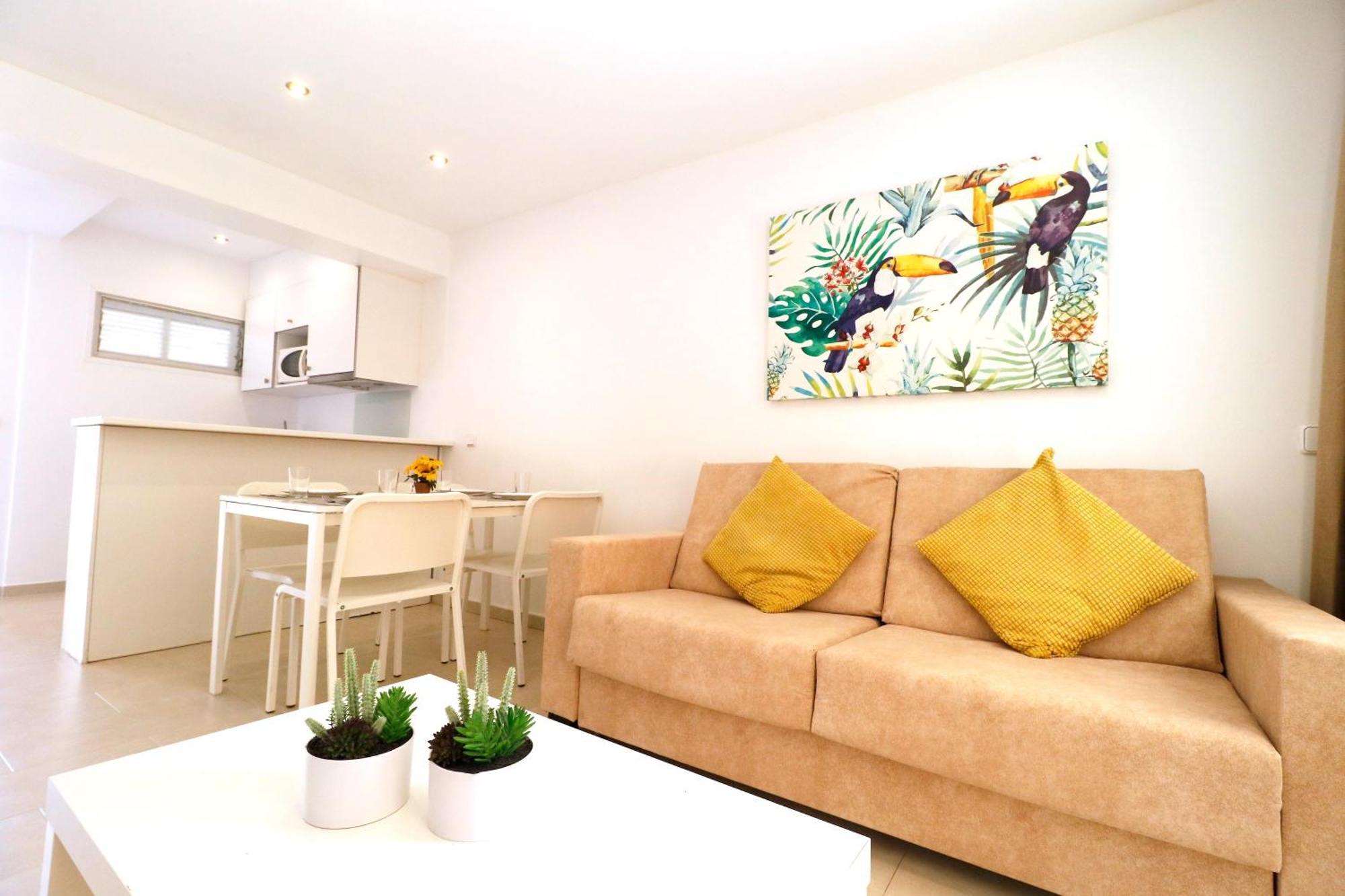 Naika Studios & Apartments Palmanova Екстериор снимка