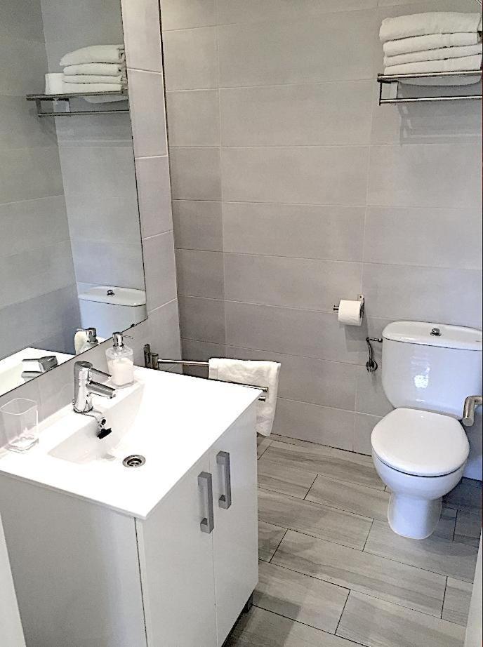 Naika Studios & Apartments Palmanova Екстериор снимка