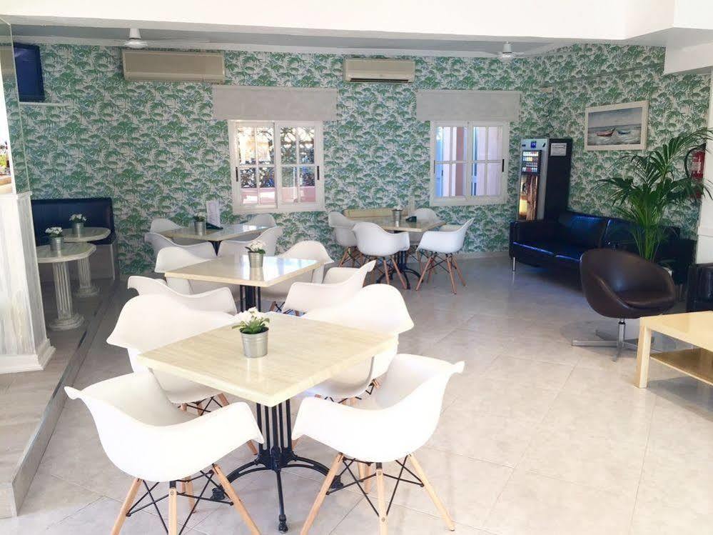 Naika Studios & Apartments Palmanova Екстериор снимка