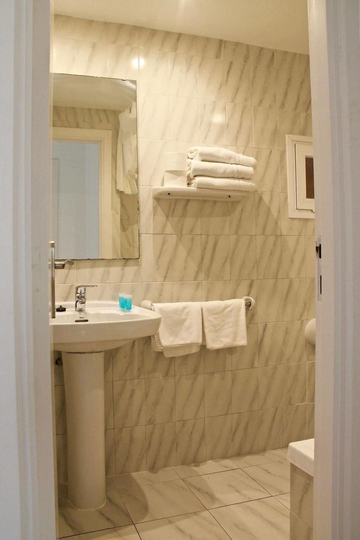 Naika Studios & Apartments Palmanova Екстериор снимка