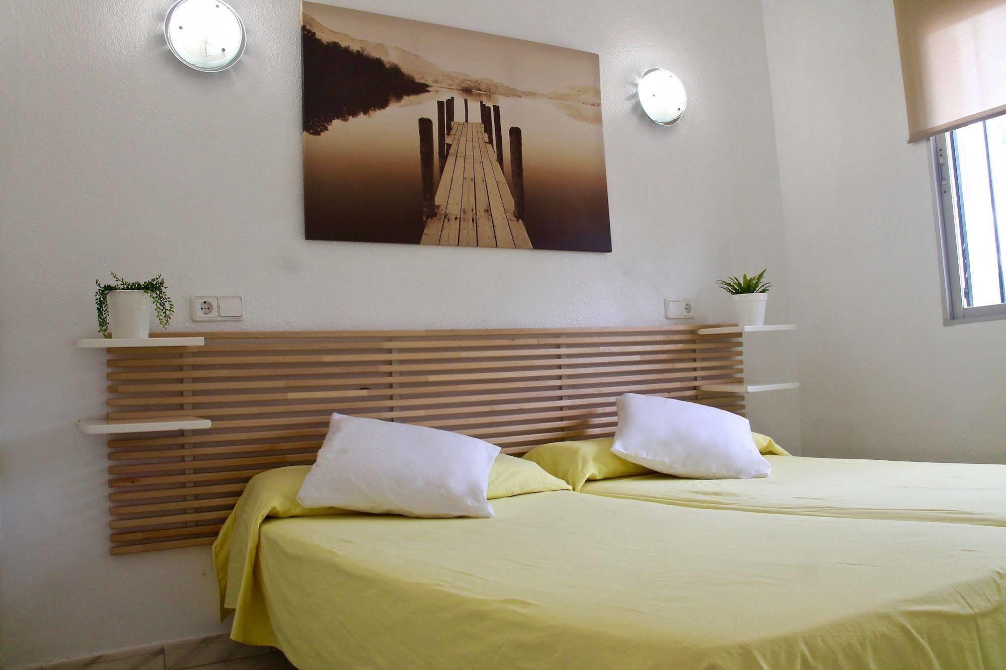 Naika Studios & Apartments Palmanova Екстериор снимка